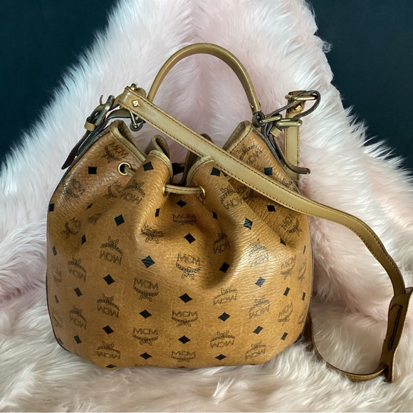 MCM Visetos Dessau drawstring bag in cognac monogram leather in GUC - Picture 2 of 13